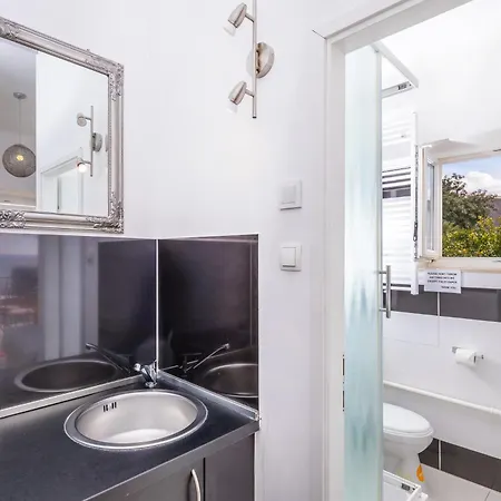 Entre Les Jardins Дубровник