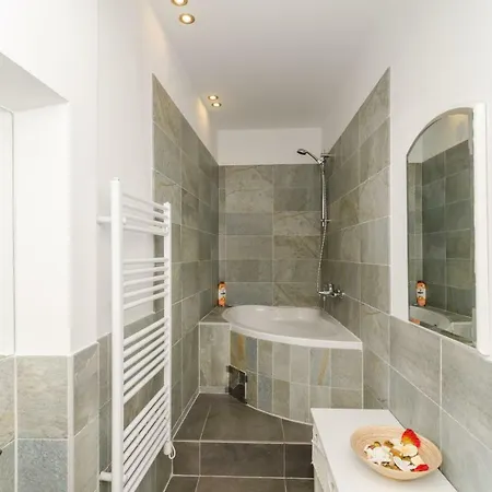 Апартаменты Entre Les Jardins Дубровник