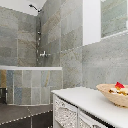 Апартаменты Entre Les Jardins *