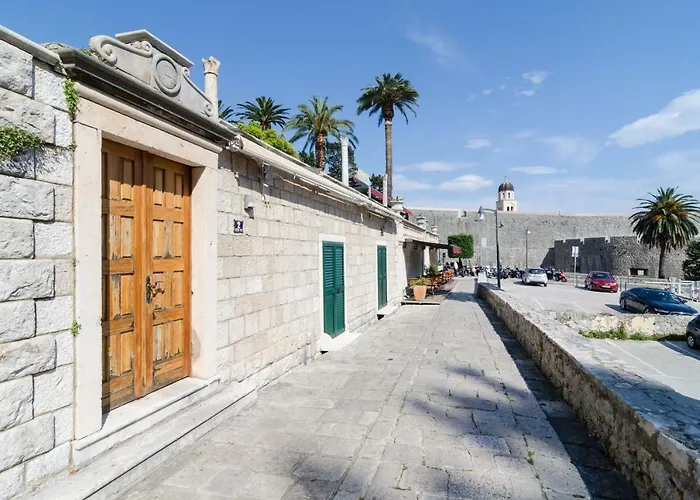 Entre Les Jardins Ντουμπρόβνικ